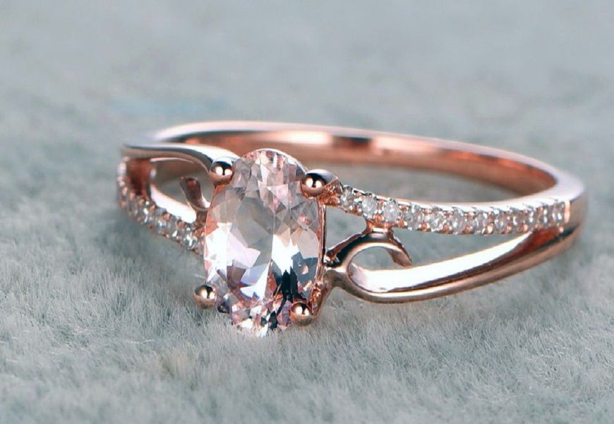 Pink gold as a marriage for jewelers for years