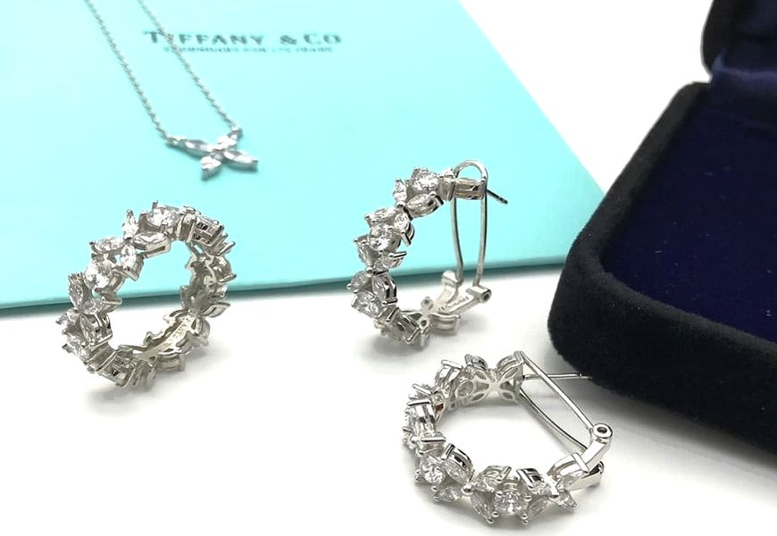 Tiffany Victoria set